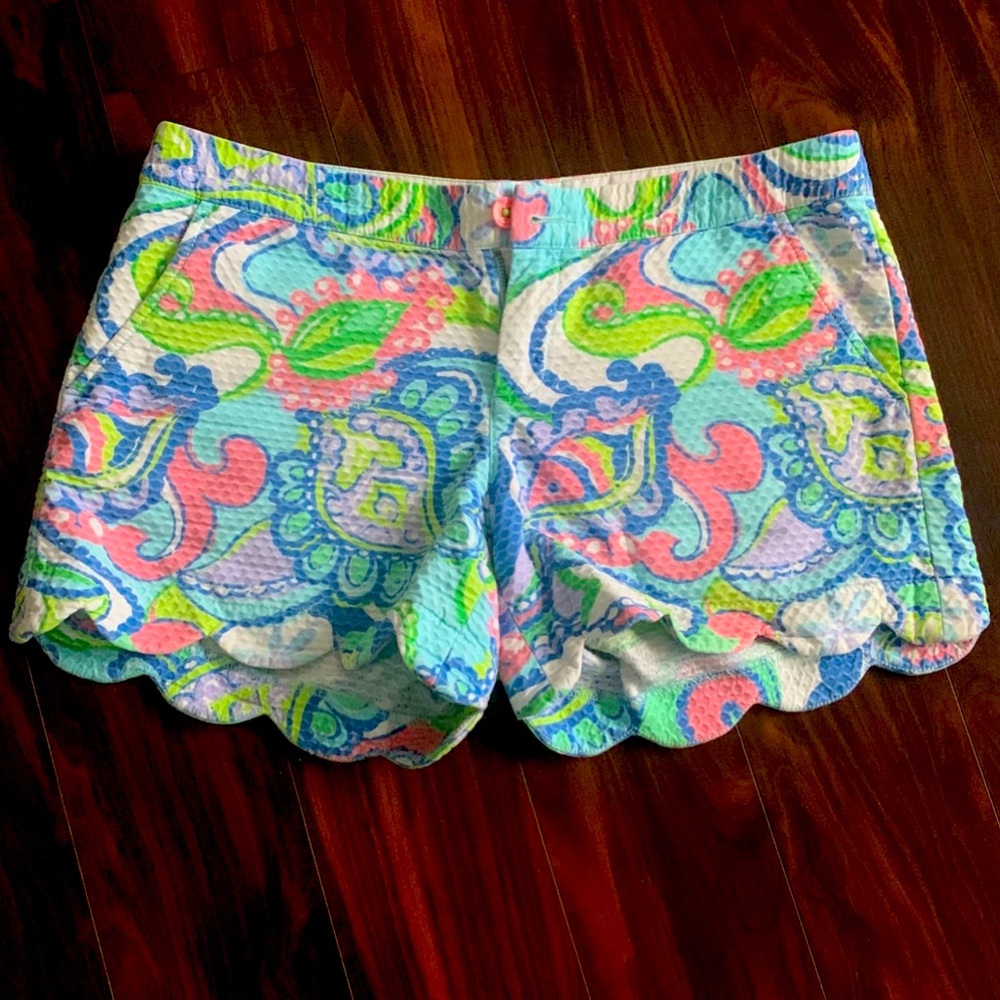 Buttercup cup. Lilly Pulitzer. Size 6